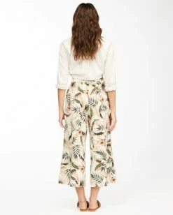 BILLABONG Sunset Beach Cropped Wide-Leg Floral Pants MULTI -Women Clothing Shop abjnp00195 billabongw mul bck1