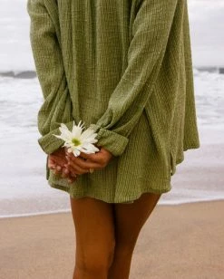 BILLABONG In The Tide Striped Button-Down Shirt SALT CRYSTAL 8 BILLABONG In The Tide Striped Button-Down Shirt SALT CRYSTAL -Women Clothing Shop abjwt00248 billabongl avo frt2