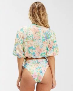 BILLABONG Too Cute Puff Sleeve Crop Top WHITE/MULTI 7 BILLABONG Too Cute Puff Sleeve Crop Top WHITE/MULTI -Women Clothing Shop abjwt00264 billabongw wmu bck1