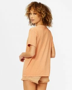 BILLABONG Feelin' Free Overdyed Boyfriend T-Shirt GOLD DUST -Women Clothing Shop abjzt00380 billabongw gdd bck1