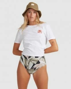 BILLABONG Summer Sunset Crop T-Shirt WHITE 8 BILLABONG Summer Sunset Crop T-Shirt WHITE -Women Clothing Shop ubjzt00108 billabongw wht frt2