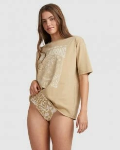 BILLABONG Steph Claire Smith Feel Real Boyfriend T-Shirt NUTMEG -Women Clothing Shop ubjzt00161 billabongw nut sd1